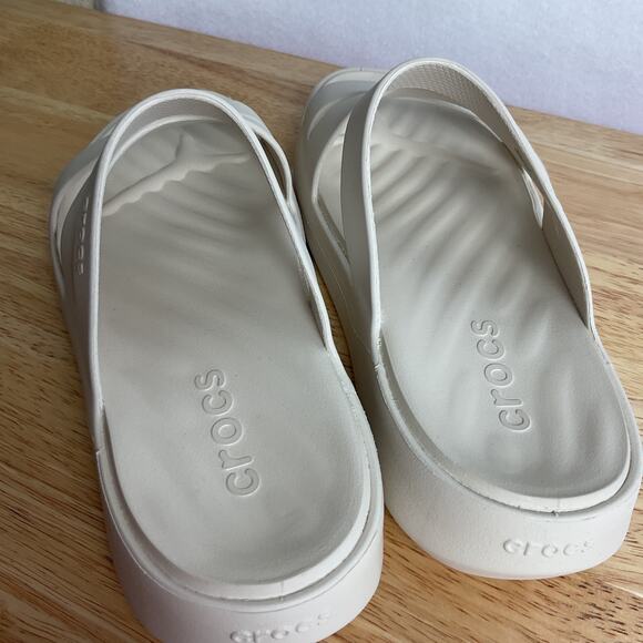 Crocs Womens Getaway Strappy Sandals Ivory Crush Womens size 8 - Picture 10 of 11